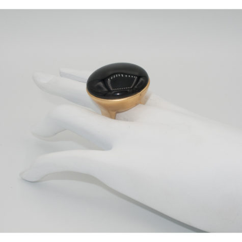 Gavia ring Gold and Onyx
