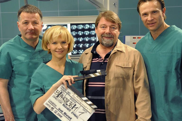 Quiz: Erkennen Sie diese deutschen Serien an nur einem Bild? (Quelle: Eckehard Schulz/imago-images-bilder)